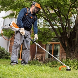 Kombimotor STIHL KMA 130 R